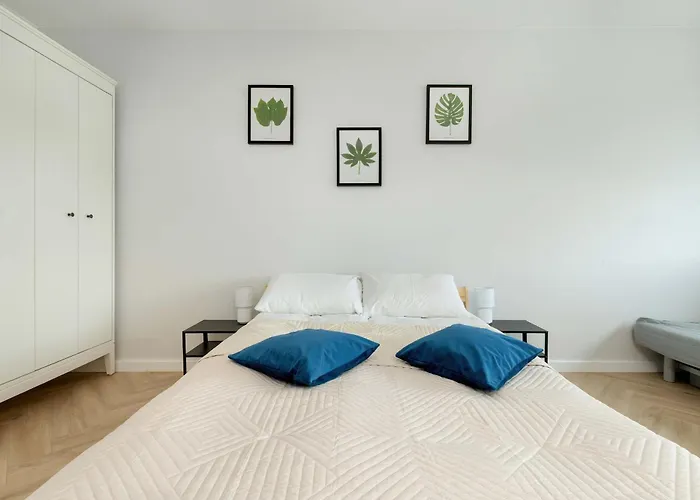 Апартаменты Seaside Family Apartment 8 Guests Walk To Beach By Noclegi Renters Гданьск