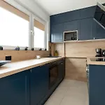 Seaside Family 8 Guests Walk To By Renters 아파트