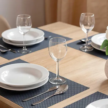 Family For 8 People By Renters *